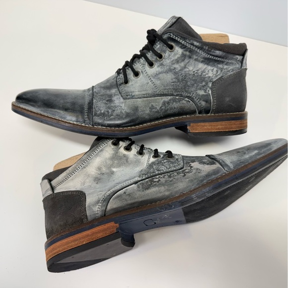 PARC CITY BOOT CO. Men\'s Distressed Gray Chukka Boots size 10 main image 7